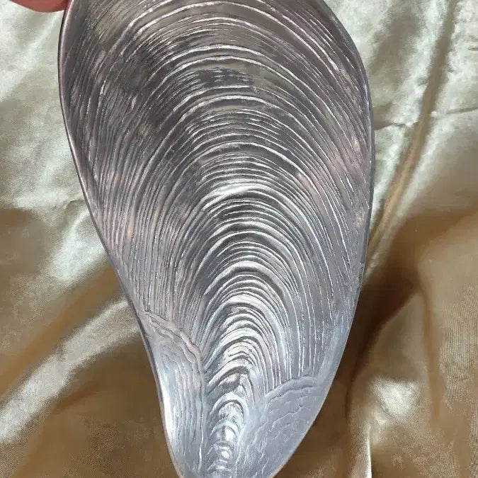 [BUNJANG] Vintage Aluminum Large Seashell Bowl / Tray / 빈티지 알루미늄 큰 조개 볼, 조개 트래이