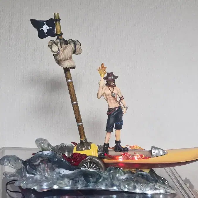 [BUNJANG] One Piece Ace - Fire Fist "Flame Dragon" - Figure Base (LED Included) / 급처) 원피스 에이스 화력배 피규어 판매합니다