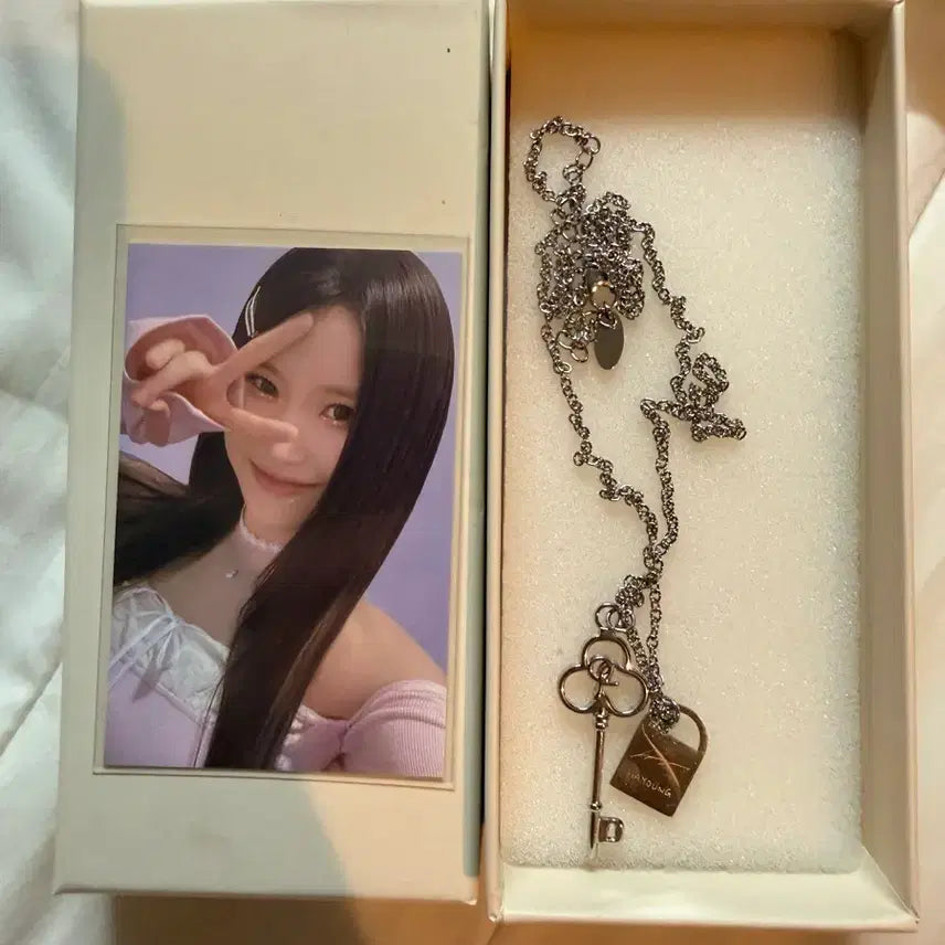 [BUNJANG] fromis_9 Song Hayoung Lucky Draw Necklace / 프로미스나인 프롬나우 송하영 목걸이 판매