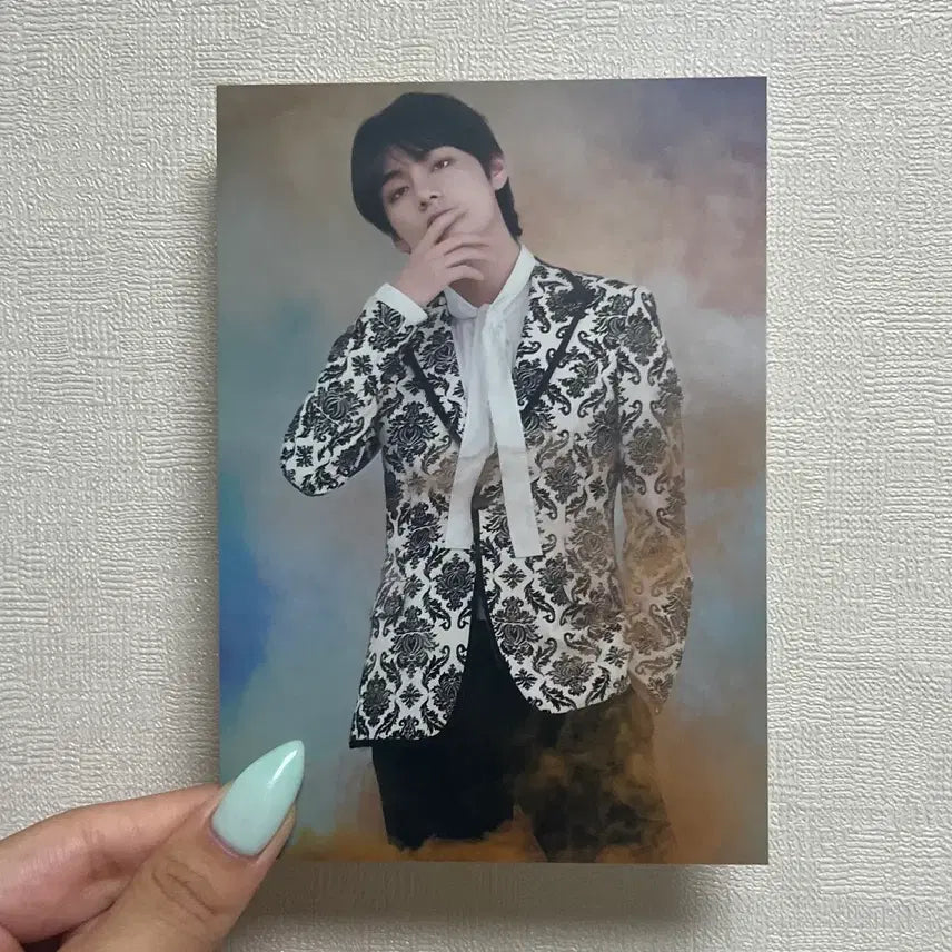 [BUNJANG] BTS VT Cosmetics V Taehyung Postcard / 방탄소년단 BTS VT 코스메틱 뷔 태형 엽서