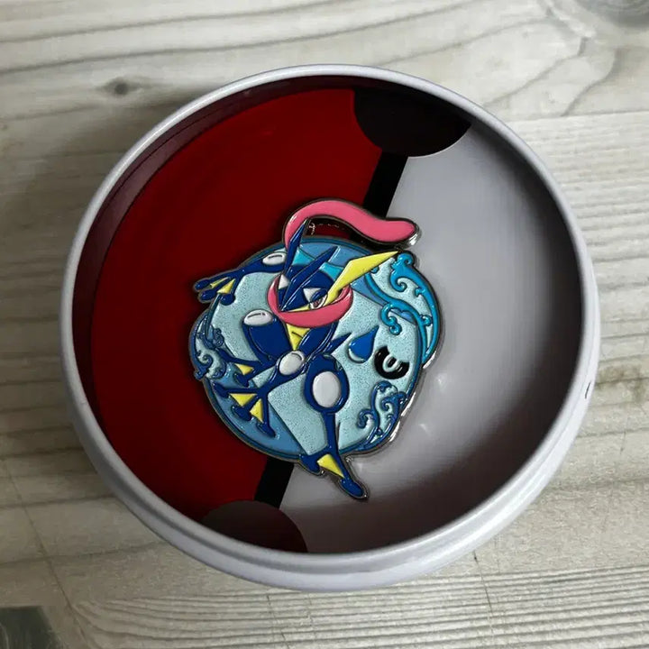 [BUNJANG] Pokemon Greninja Pop-up Store Random Badge / 포켓몬스터 개굴닌자 팝업스토어 랜덤 뱃지 팝니다