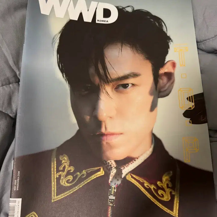 [BUNJANG] BIGBANG TOP WWD Korea Magazine Bundle Set / 탑 TOP WWD 코리아 잡지 일관양도