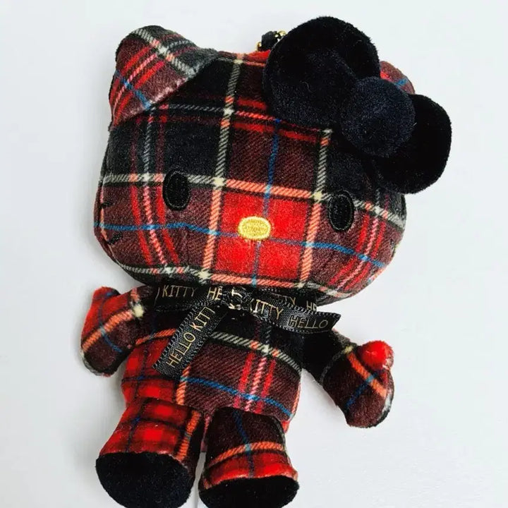 [BUNJANG] Sanrio Hello Kitty Tartan Check Keyring / 산리오 헬로키티 MC 컬렉션 타탄 체크 키티 키링 판매