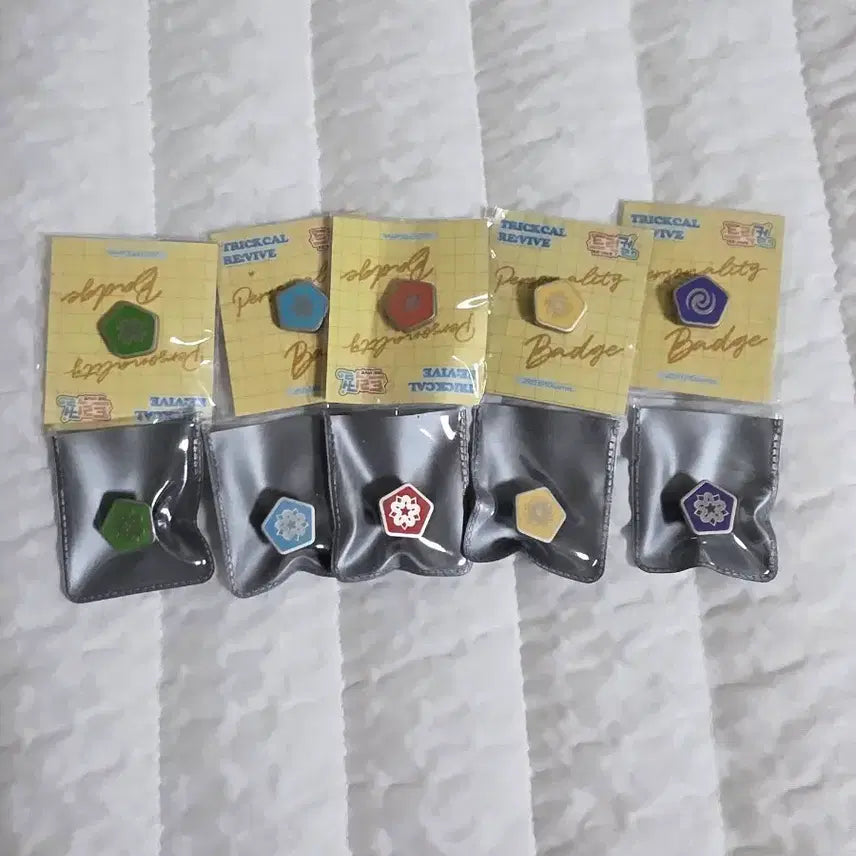 [BUNJANG] Trickle Character &amp; Resonance Badges Set / 트릭컬 성격뱃지와 공명뱃지 팝니다