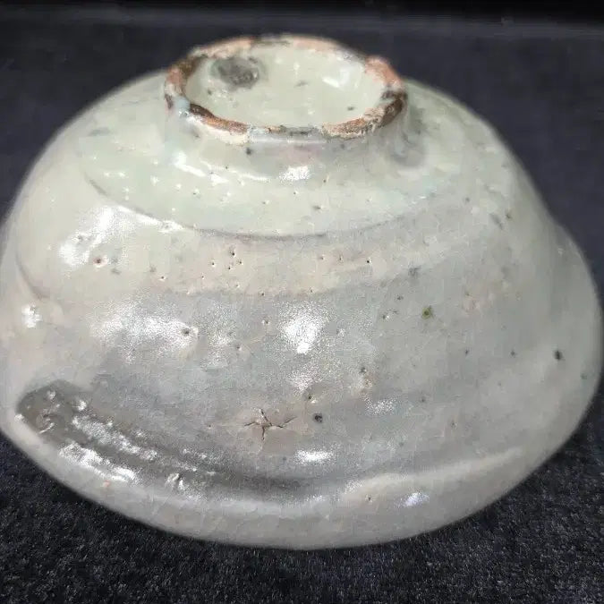 [BUNJANG] Antique Buncheong Ware Dumbeong Tea Bowl / 골동품 분청사기 덤벙 다완