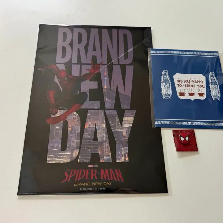 [BUNJANG] Spider-Man PET Poster + Letter + Pin Badge Bundle Set / 스파이더맨 PET 포스터+편지+핀뱃지 일괄 판매