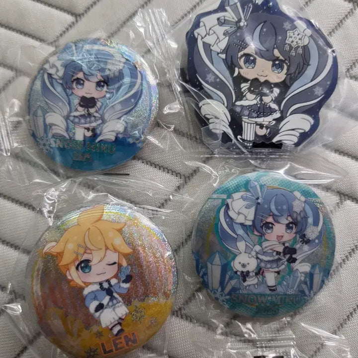 [BUNJANG] Yuki Miku Len 2025 Crystal Snow Pin Button Bundle Set / 유키 미쿠 렌 2025 크리스탈 스노우 핀버튼 일괄