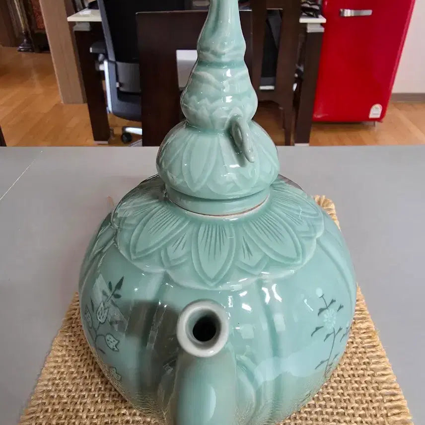 [BUNJANG] Haehwa Ceramics Handmade Celadon Lotus Pattern Teapot / 해화도예 수공예 청자 연화문 다관