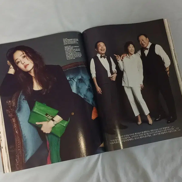 [BUNJANG] COSMOPOLITAN May 2016 Issue featuring Go Hyun-jung, Kim Min-jung, Yoon So-hee, Shin Min-a, Shin So-yul, Jessica, Kim Mu-yeol, Yoon Seung-a, Cha Ye-ryun, Lee Ho-jung, Yoon Si-yoon, Kim Sae-ron, Chun Woo-hee, Esom / 고현정 코스모폴리탄 COSMOPOLITAN 2016년 5