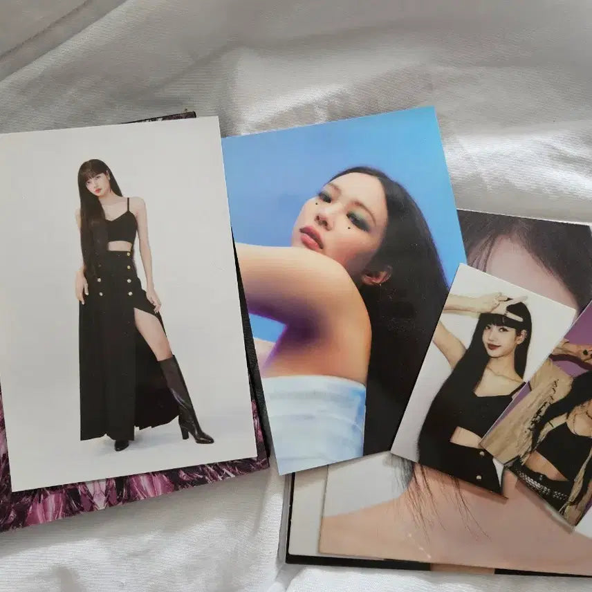 [BUNJANG] BLACKPINK The Album Jisoo Lisa Photocard Bundle Set / 블랙핑크(The album)+포토카드(지수,리사)+멤버별 굿즈 9장