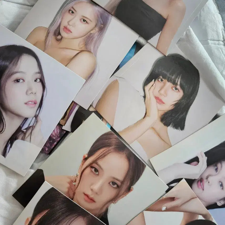 [BUNJANG] BLACKPINK The Album Jisoo Lisa Photocard Bundle Set / 블랙핑크(The album)+포토카드(지수,리사)+멤버별 굿즈 9장