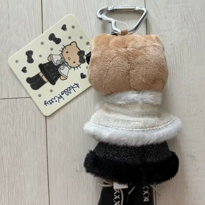 [BUNJANG] Sanrio Hello Kitty Long Legs Style-Up Keyring Plush / 산리오 헬로키티 롱다리 스타일업 키링 인형