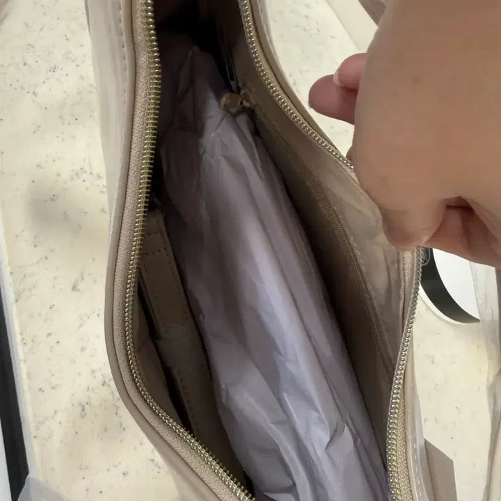 [BUNJANG] Hello Kitty Leather Shoulder Bag Crossbody Bag / 헬로키티 레더 숄더백 크로스백 가방