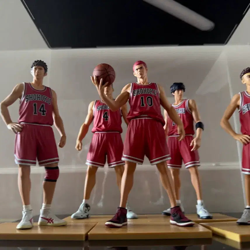 [BUNJANG] Slam Dunk Shohoku High School Figure with LED Display Stand / 슬램덩크 북산 피규어