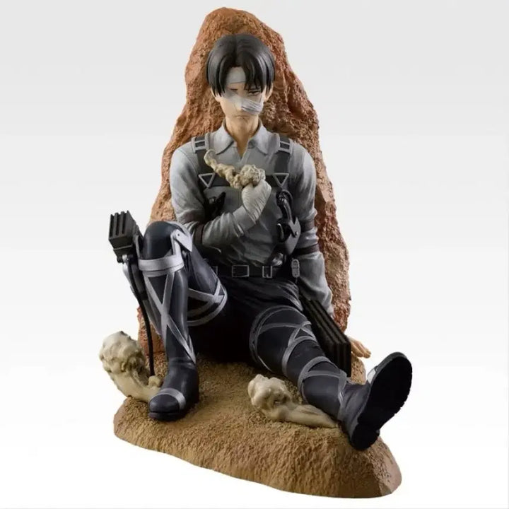 [BUNJANG] Attack on Titan Levi Figure (C-Prize) - Sealed / 택포 13) 진격의거인 진격거 리바이 c상 피규어 미개봉 양도