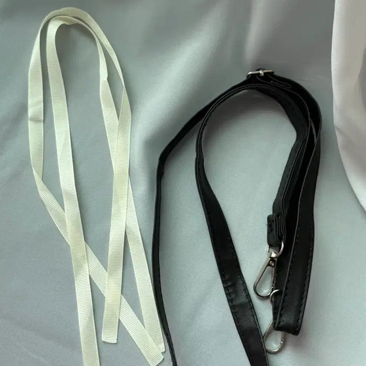 [BUNJANG] Ita Bag with Crossbody Strap / 덕질용 이타백