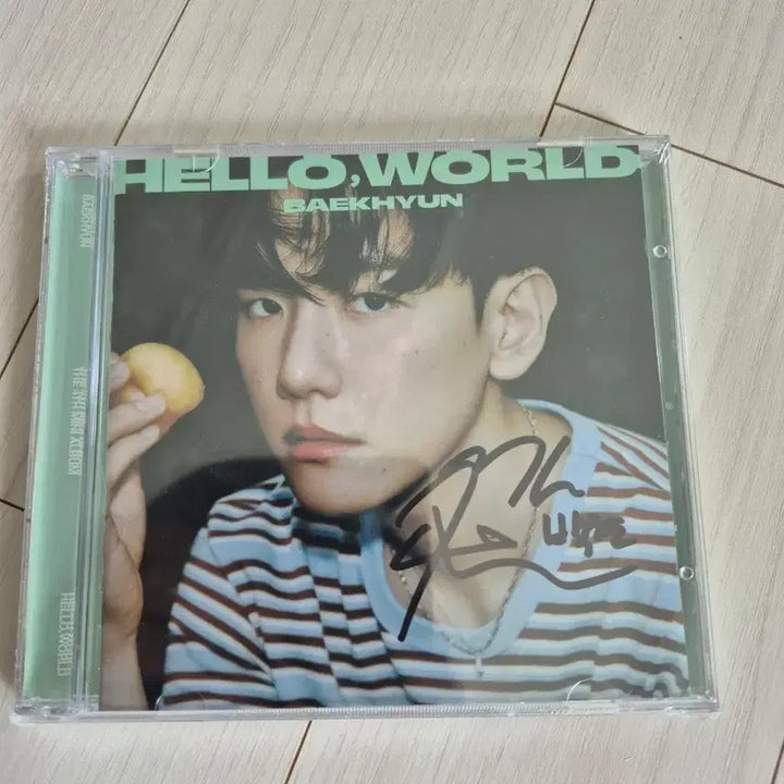 [BUNJANG] EXO Baekhyun Signed Hello, World! Sealed Album / 친필사인 미개봉 백현 HELLO, WORLD  CD