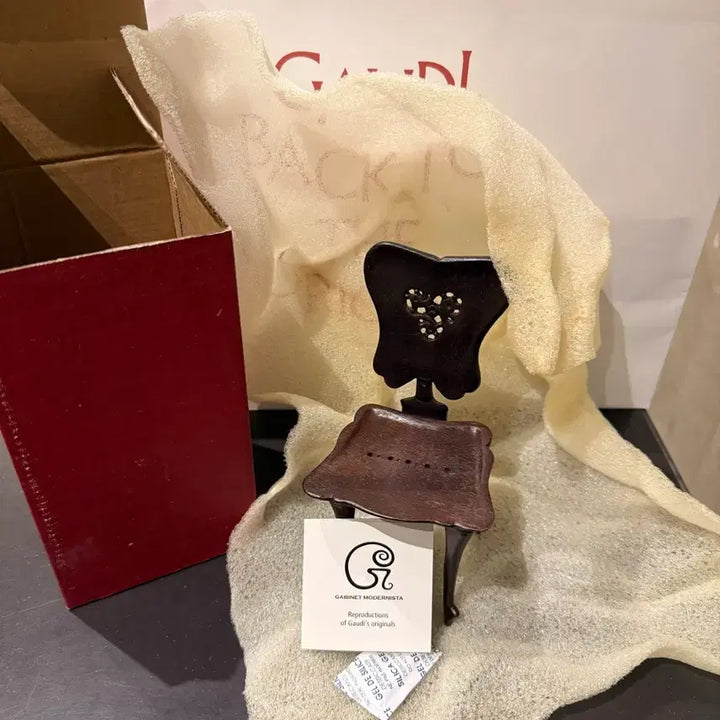 [BUNJANG] Gaudi Seoul Exhibition Official Limited Edition Casa Calvet Chair Miniature / 가우디 서울 전시회 카사 칼베트 의자 미니어처