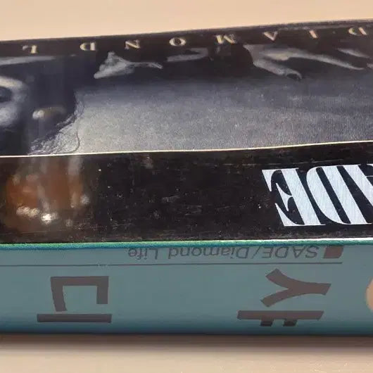 [BUNJANG] Sade Diamond Life Cassette Tape (Sealed) / 샤데이 SADE 샤드 카세트 테이프 샤디 샤데 Sade 미걔봉 Cassette Tape
