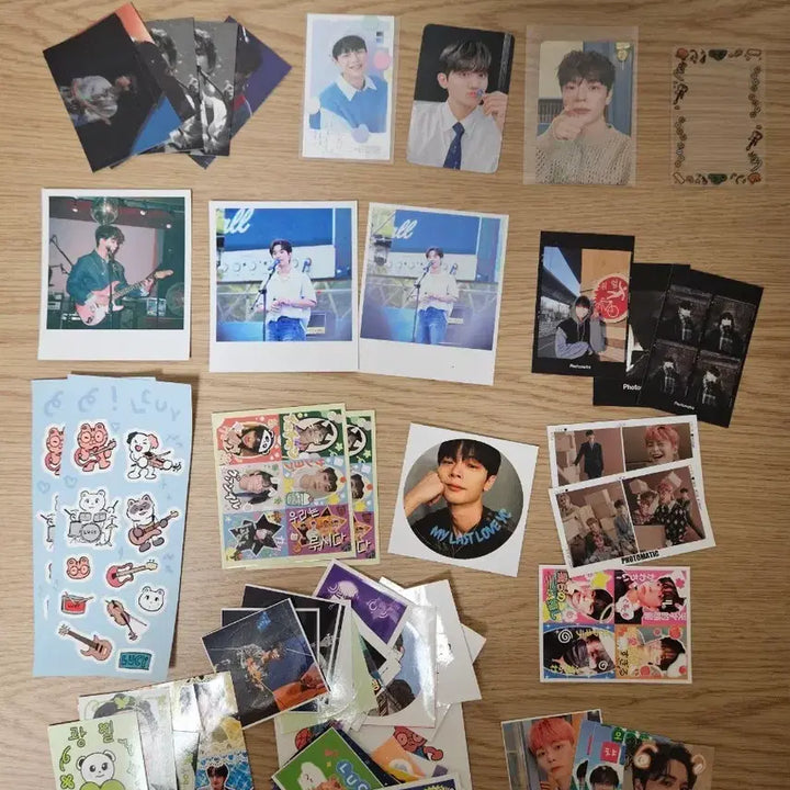 [BUNJANG] Lucy Bundle Set Photocard Yeol CD / 루시 굿즈들과 포토카드 열 CD 일괄