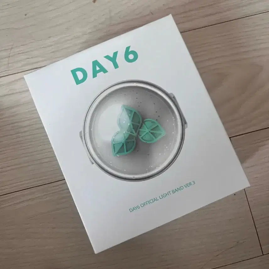 [BUNJANG] DAY6 Official Lightstick Ver. 3 Madewatch / DAY6 공식 응원봉 VER.3 마데워치