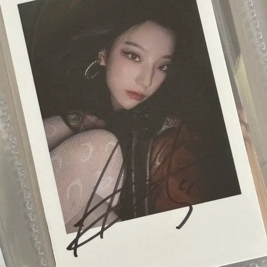 [BUNJANG] fromis_9 Saerom Autographed Cheki / 프로미스나인 이새롬 싸인체키