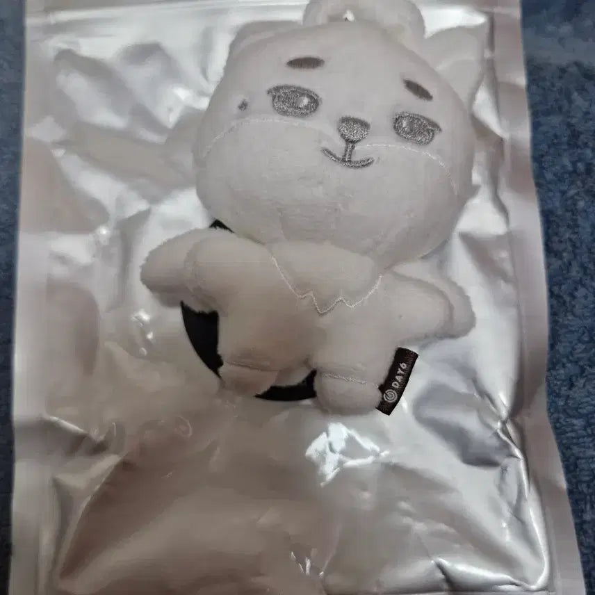 [BUNJANG] DAY6 Young K Youngest Secret Random Keyring Demel Angel / 영케이 영기스트 시크릿 랜덤 키링 데멀 천사