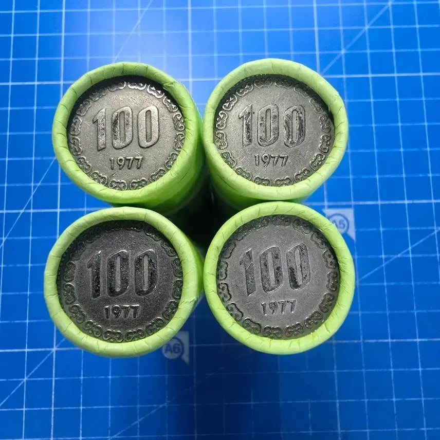 [BUNJANG] 1977 South Korean 100 Won Coins (200 pcs) / 1977년 100원 동전 4롤 200개