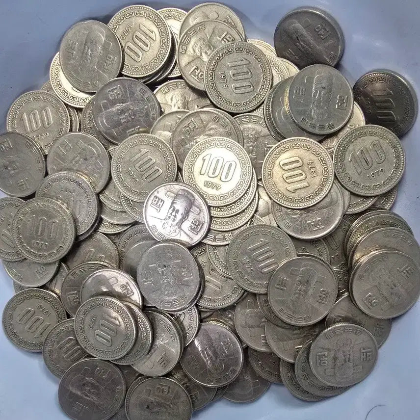 [BUNJANG] 1979 100 Won Coin Bundle (200 Coins) / 1979년 100원 동전 4롤 200개