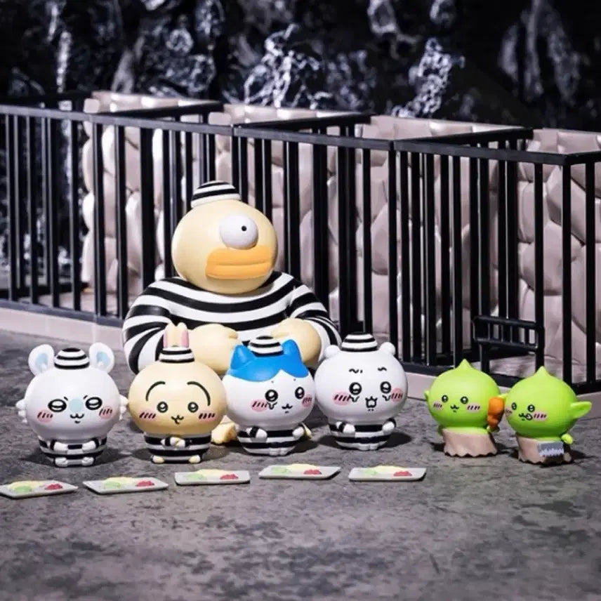 [BUNJANG] Chiikawa Prison Figure Hachiware / 치이카와 프리즌 감옥 피규어 하치와레