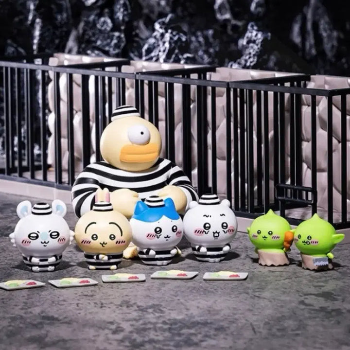 [BUNJANG] Chiikawa Prison Figure Hachiware / 치이카와 프리즌 감옥 피규어 하치와레