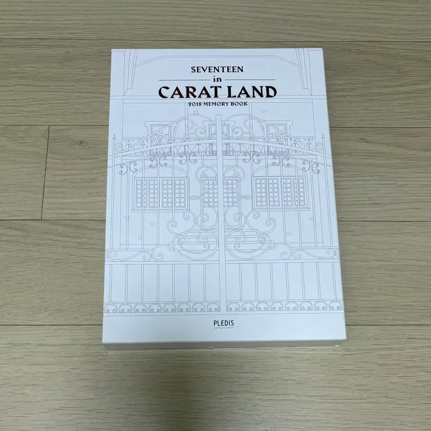 [BUNJANG] SEVENTEEN 2018 Caratland Photobook / 세븐틴 2018 캐럿랜드 메모리북