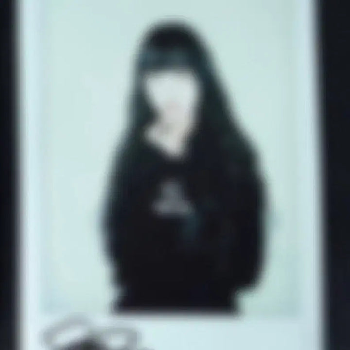 [BUNJANG] tripleS Kim Sumin Signed Polaroid / tripleS 트리플에스 김수민 싸인 폴라로이드