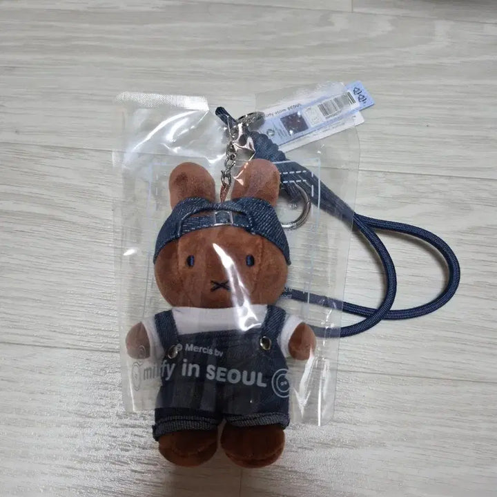 [BUNJANG] Park Jihoon Seongsu Denim Miffy Sealed / ))더이상가격안내려요(( 박지훈 성수 데님 미피 미개봉