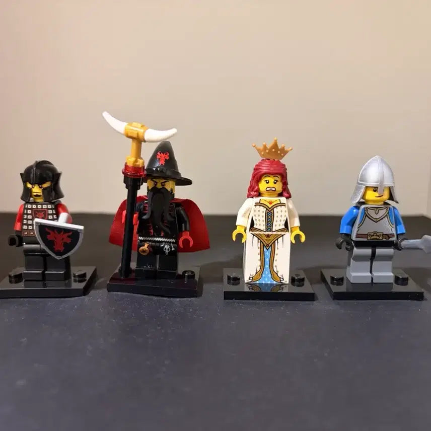 [BUNJANG] Lego Castle Minifigures 4 Types (Dragon Wizard, Dragon Knight, Lion Knight, Princess) / 레고 캐슬 미니피겨 4종(드래곤 마법사, 드래곤 기사, 사자 기사, 공주)