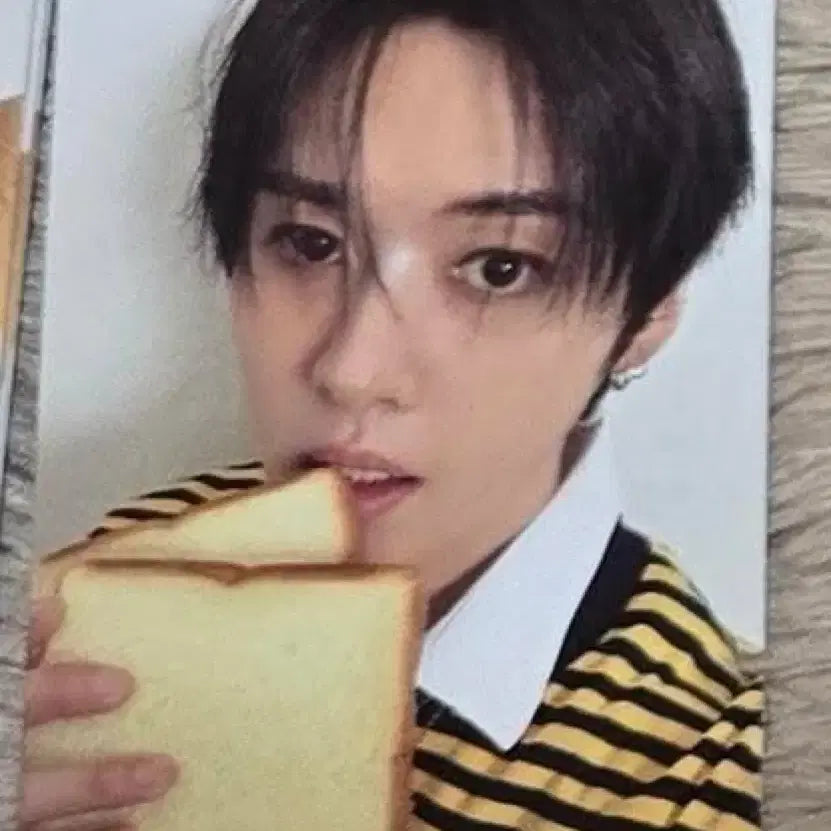 [BUNJANG] Stray Kids Lee Know &amp;This &amp; That Version Photocard / 디스앤댓 this &amp; that  &amp; 버전 스키즈 스트레이키즈 리노