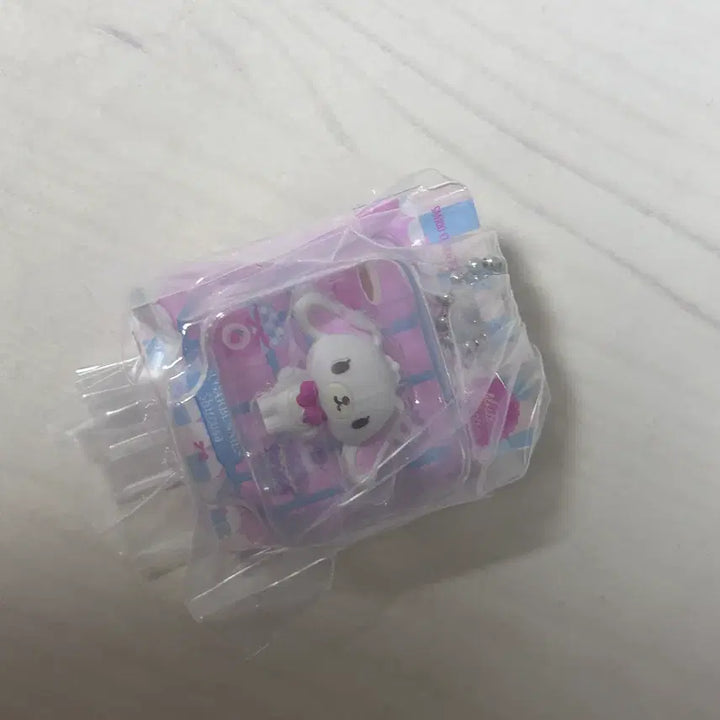 [BUNJANG] Bandai Sanrio Characters Package Miniature Gacha (Shira Usa -> Kuro Usa Trade) / 반다이 산리오 캐릭터즈 패키지 미니어처 가챠 시로우사 -> 쿠로우사 교환 원합니다!