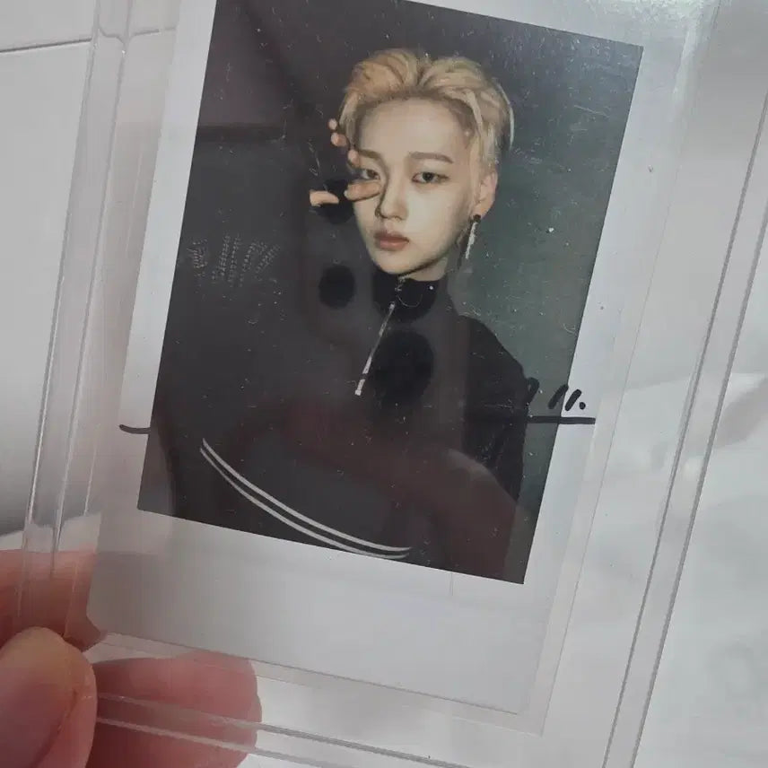 [BUNJANG] WEi Kang Seokhwa Autographed Polaroid / 위아이 강석화 친필폴라로이드