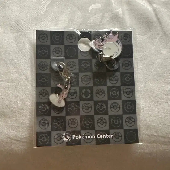 [BUNJANG] Pokemon Center National Pokedex Metal Charm Hisuian Goodra / 포켓몬센터 전국도감 메탈참 히스이 미끄네일 미끄래곤