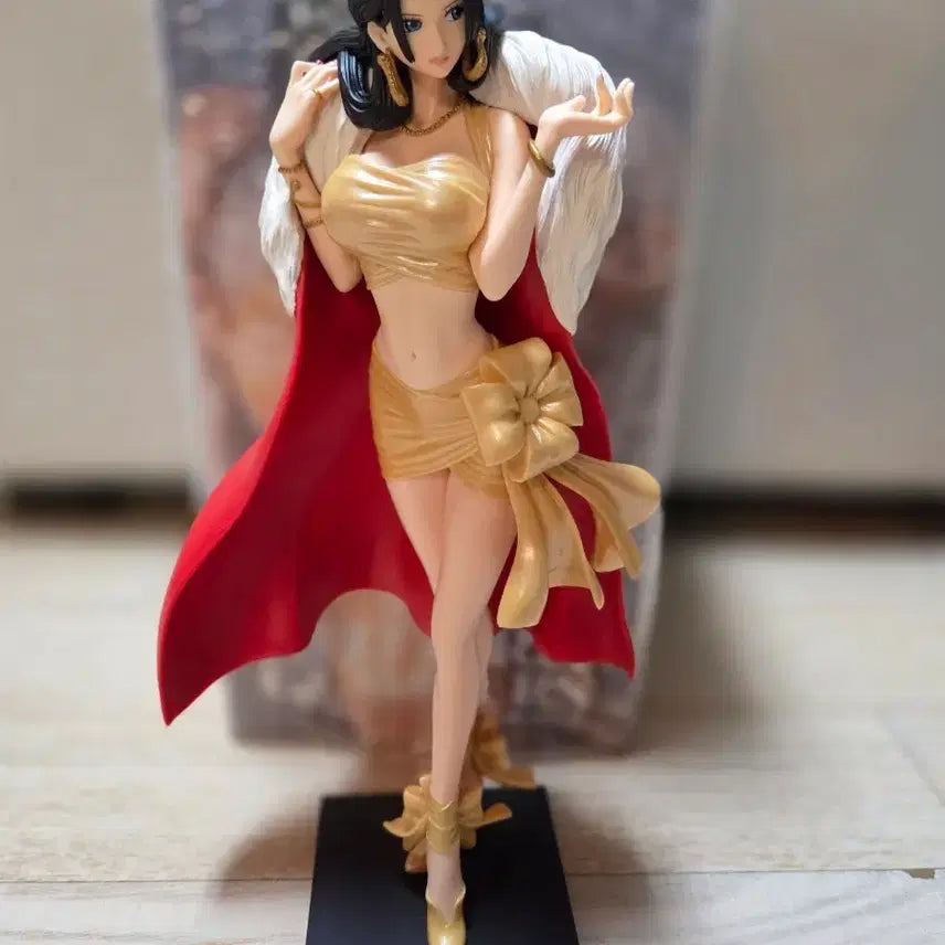 [BUNJANG] One Piece Boa Hancock Golden Dress Figure / 원피스 보아핸콕 금빛 드레스 피규어
