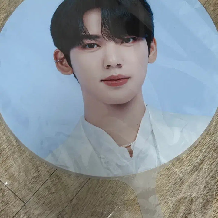 [BUNJANG] ZB1 Han Yu Jin Concert Official Fanlight (Unsealed) / 제베원 앤더블 한유진 미개봉 우치와