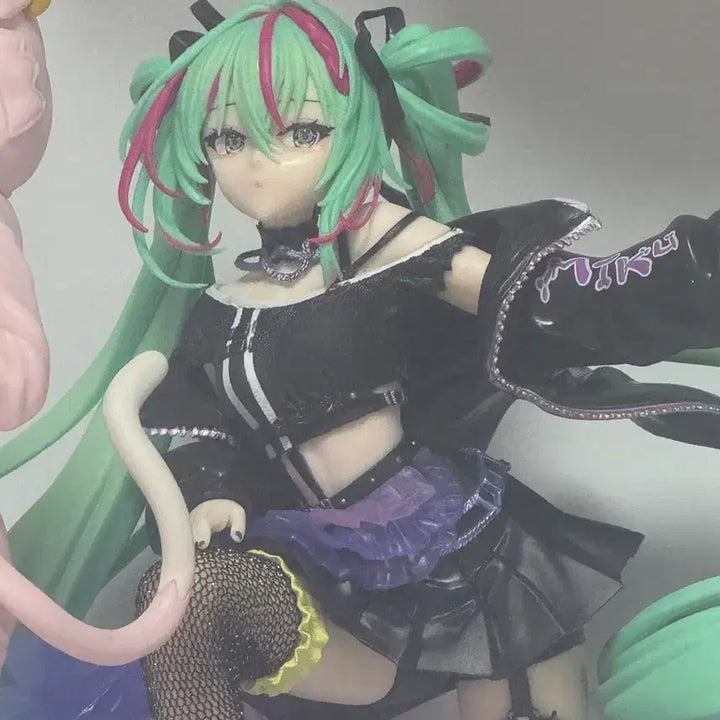 [BUNJANG] Hatsune Miku Punk Version Figure / 하츠네 미쿠 펑크 버전 피규어
