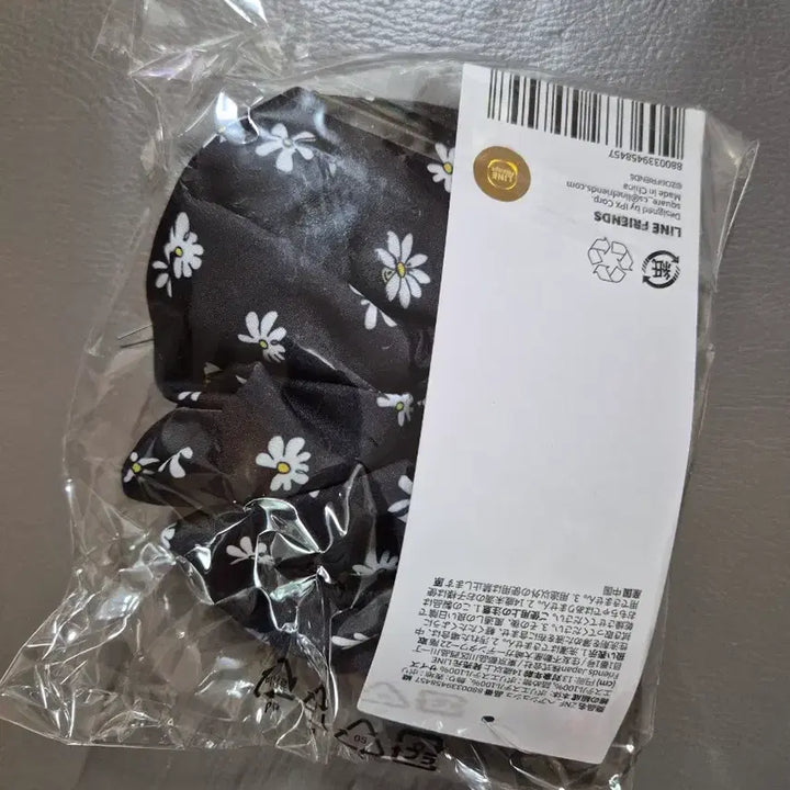 [BUNJANG] Joanne Friends ZOA Signature Doll Hair Scrunchie / 조앤프렌즈 ZOA 시그니처 인형 헤어 스크런치 머리끈 새제품