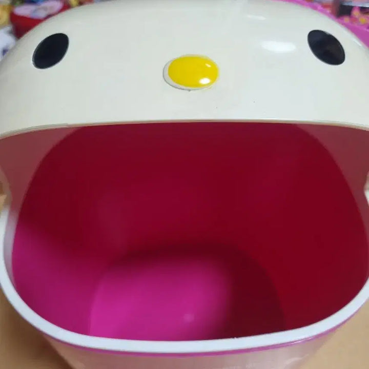 [BUNJANG] Hello Kitty 2014 Storage Box / 2014년 헬로키티 수납함 휴지통