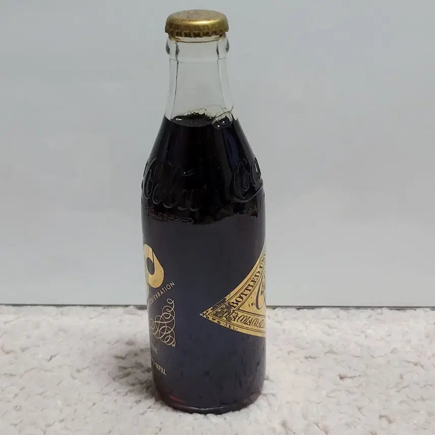 [BUNJANG] Coca-Cola Japan 100th Anniversary Gold Edition (Sealed) / 코카콜라 일본 100주년 금장 미개봉