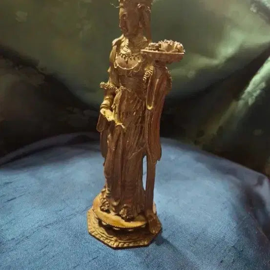 [BUNJANG] Ming Dynasty Yongle Period Style Gilt Bronze Guanyin Bodhisattva Statue / 대명영락년시 각인 황동 관세음보살입상 / 공양보살상