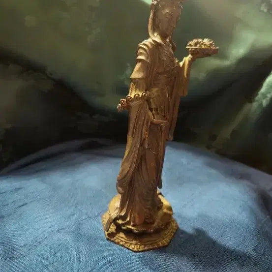 [BUNJANG] Ming Dynasty Yongle Period Style Gilt Bronze Guanyin Bodhisattva Statue / 대명영락년시 각인 황동 관세음보살입상 / 공양보살상