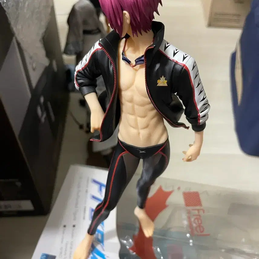 [BUNJANG] Alter Free! Rin Matsuoka Figure / 프리 마츠오카 린 알터 피규어 박스,물안경O 운포30