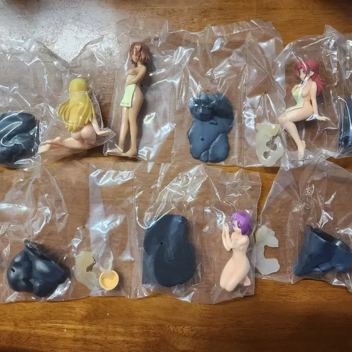 [BUNJANG] Neongseuburijima!! Collect 500 Repaint Ver. 6 Types Figure Set / 응석부리지마!! 콜렉트 500 리페인트 버전 6종 피규어