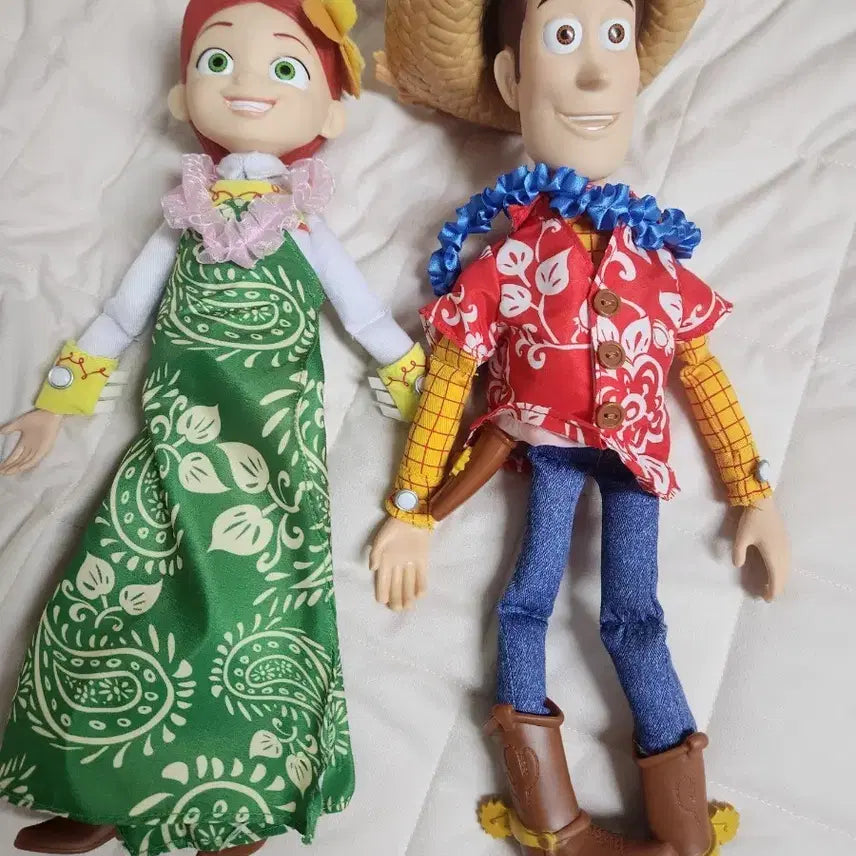 [BUNJANG] Thinkway Toys Story Hawaiian Woody Jessie Figure / 토이스토리 씽크웨이 하와이안 우디 제시
